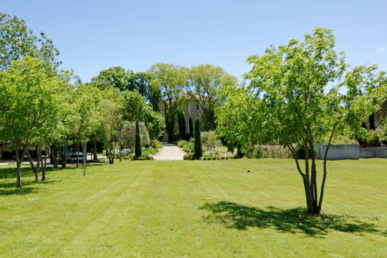 Private Furnished Apartment With All Comfort Has A Garden In A Green Space Meyreuil Exterior photo